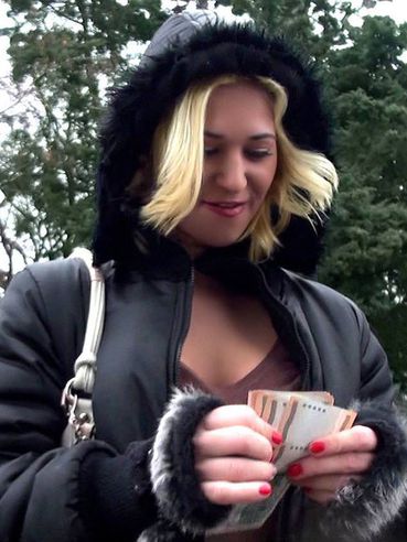 Outdoor Loving Blonde Linda Ray Gets Offered Cash For Sex And Earns A Pretty Penny In Public.