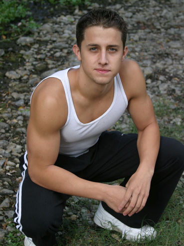 20 Year Old Handsome Muscled Guy Rey Gold Poses In The Comfort Of His Home